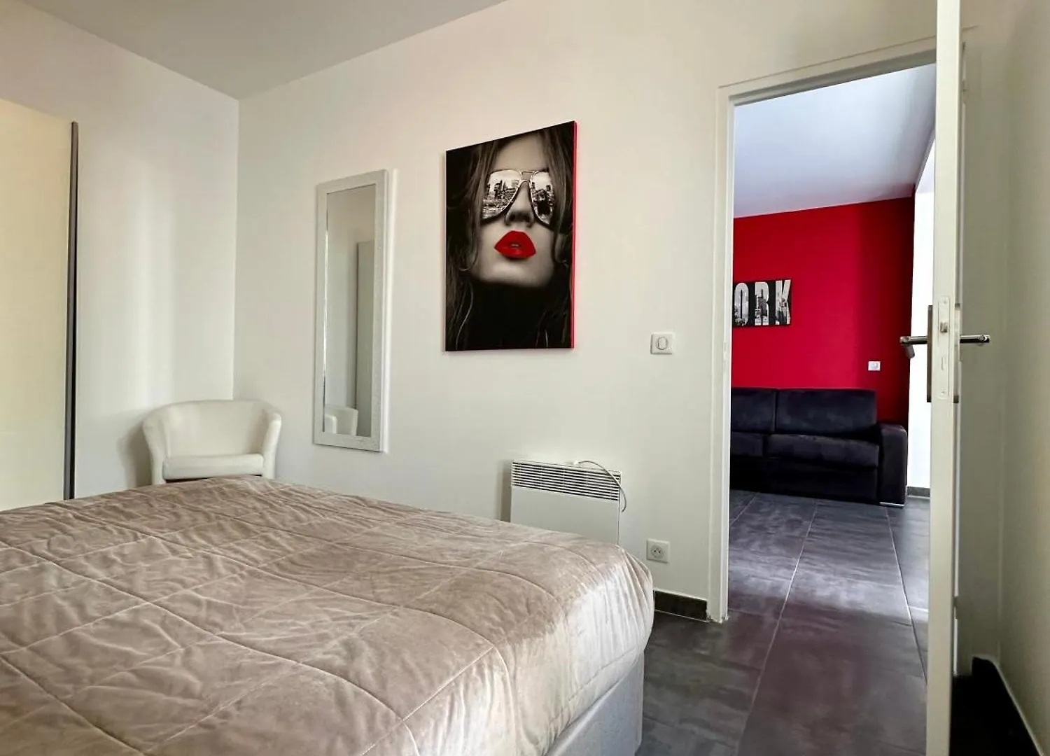 Hotel Eden Cassis - Centre-Ville- Piscine Chauffee, Jacuzzi Et Sauna - Parking Prive