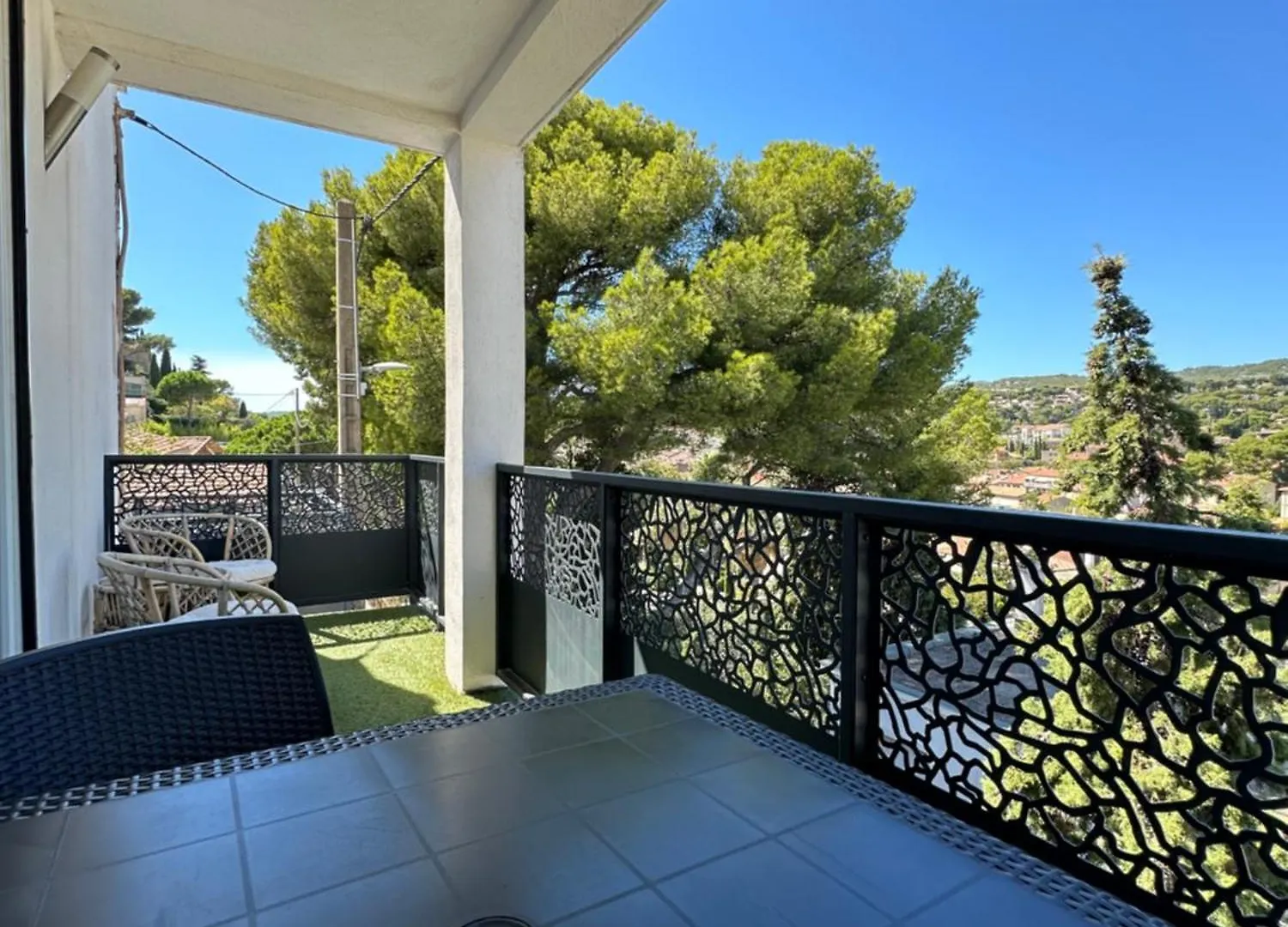 Hotel Eden Cassis - Centre-Ville- Piscine Chauffee, Jacuzzi Et Sauna - Parking Prive