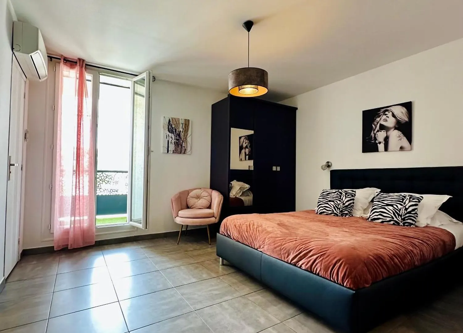 Hotel Eden Cassis - Centre-Ville- Piscine Chauffee, Jacuzzi Et Sauna - Parking Prive