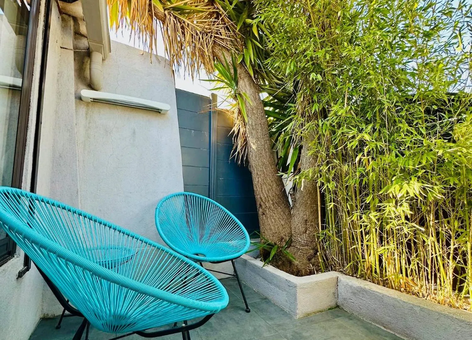 Hotel Eden Cassis - Centre-Ville- Piscine Chauffee, Jacuzzi Et Sauna - Parking Prive